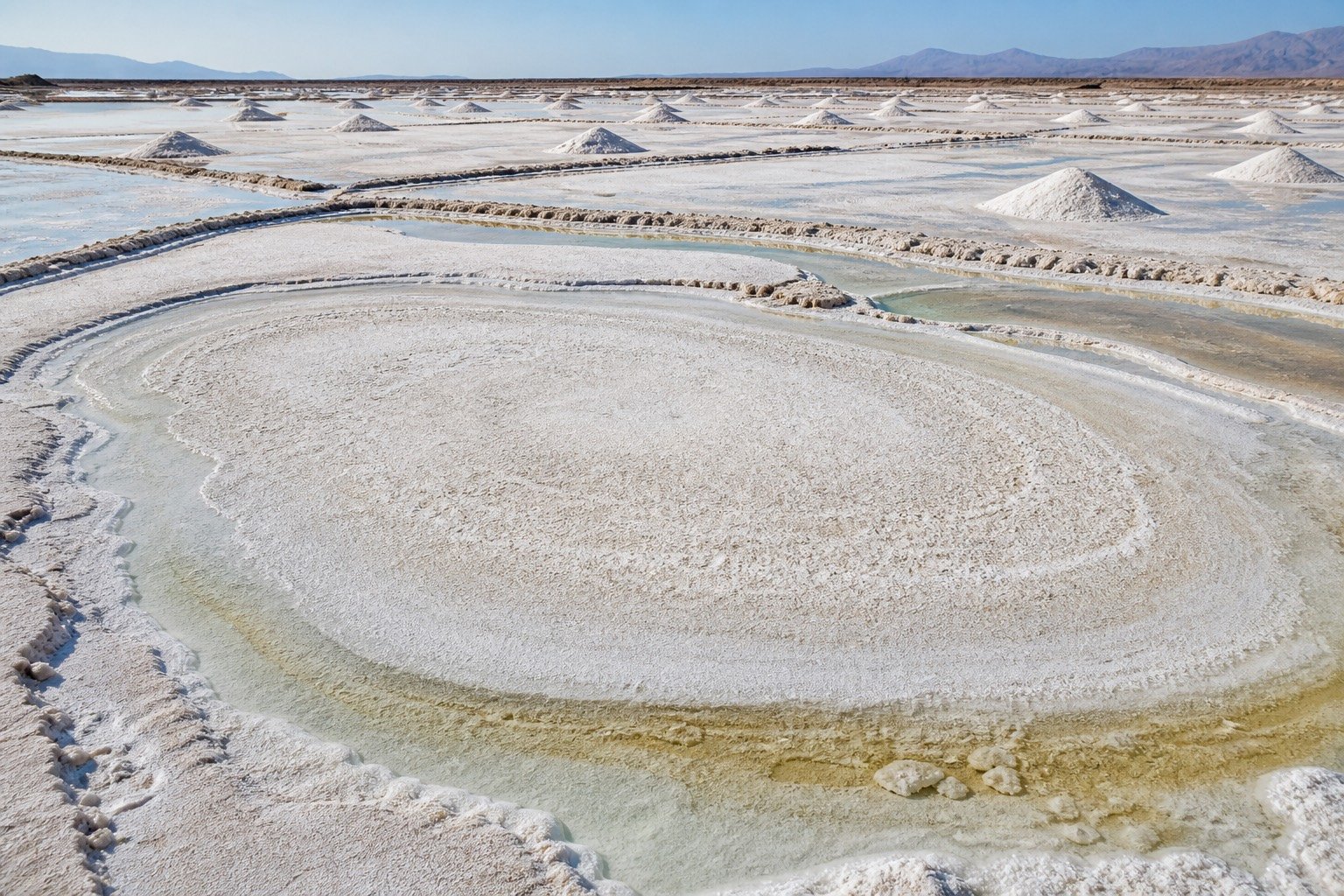 Pale evaporation field used as a metaphor for ADMAKER LTD operating method